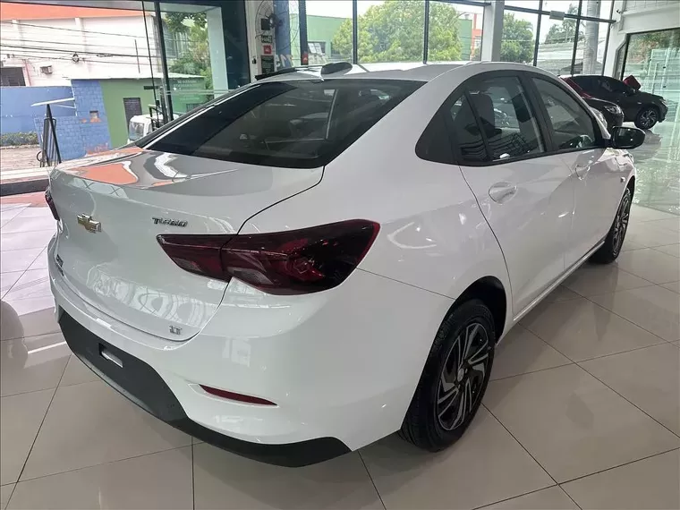 Chevrolet Onix Branco 1