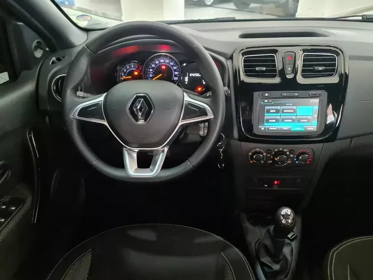 Renault Logan Preto 13