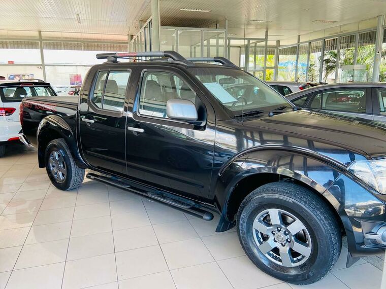 Nissan Frontier Preto 7