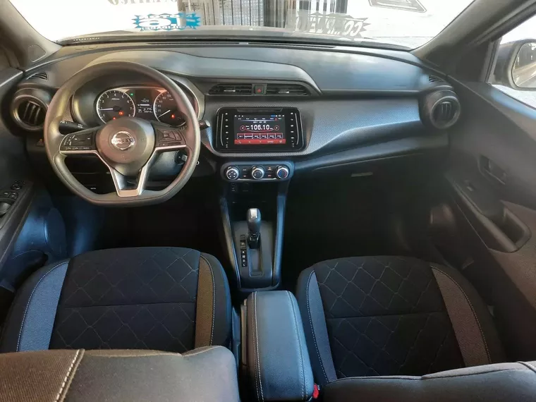 Nissan Kicks Cinza 1