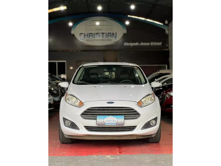 Ford Fiesta Branco 9