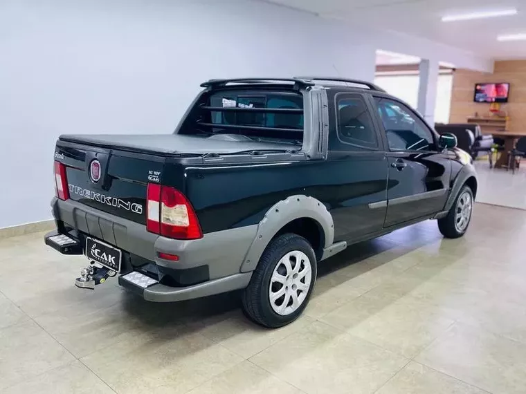 Fiat Strada Preto 12