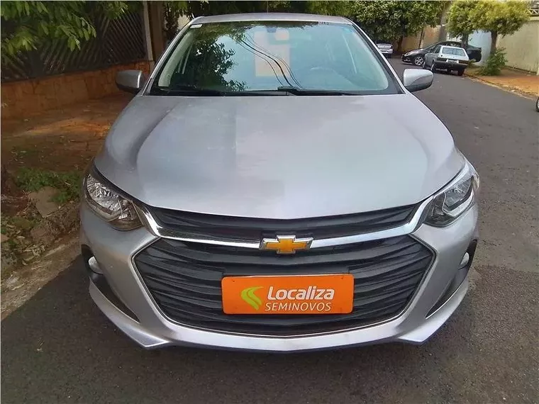 Chevrolet Onix Prata 12