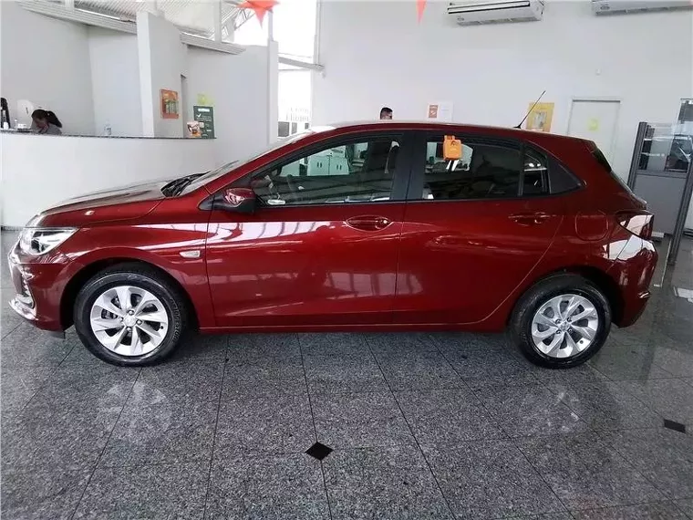 Chevrolet Onix Vermelho 4