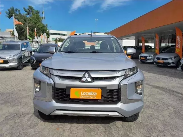 Mitsubishi L200 Triton Prata 8