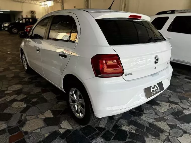 Volkswagen Gol Branco 5