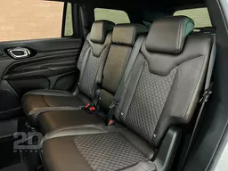 Jeep Commander
