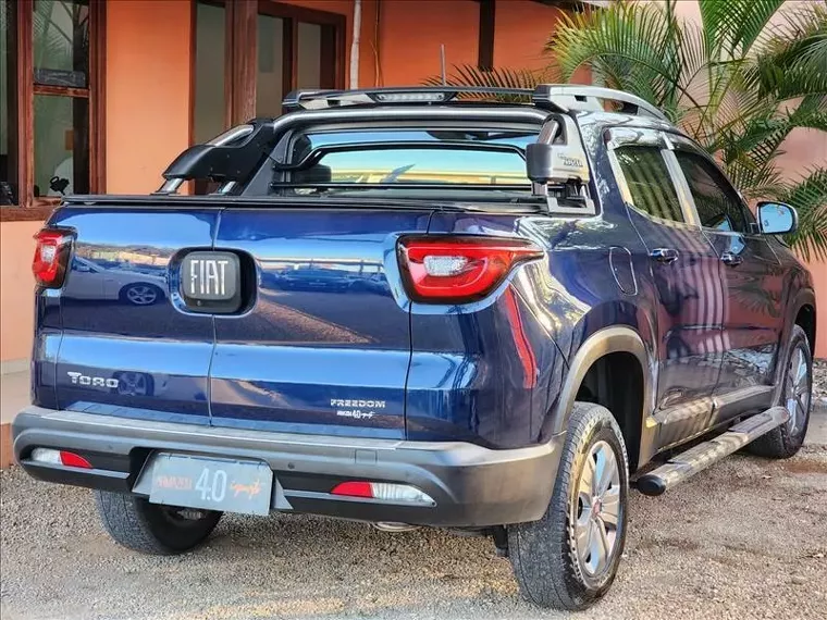 Fiat Toro Azul 13