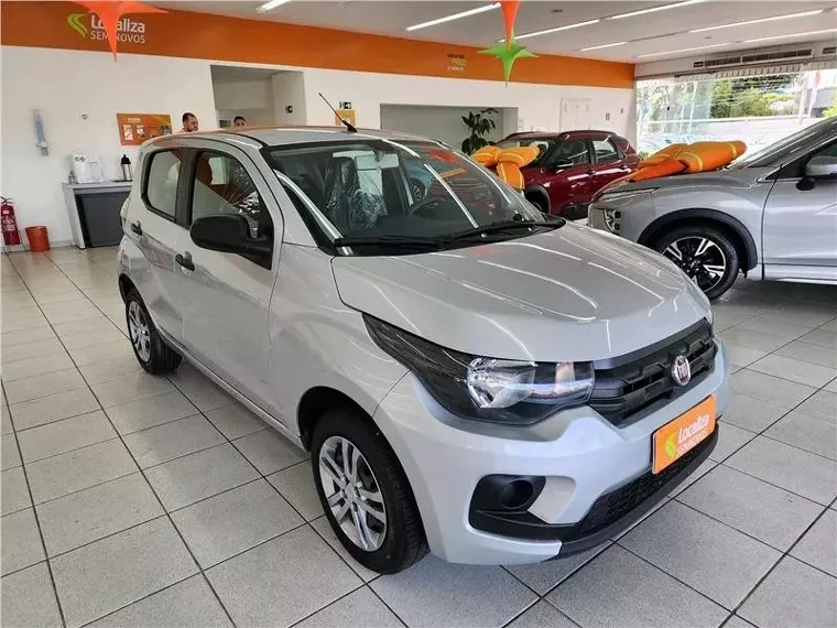 Fiat Mobi Prata 3