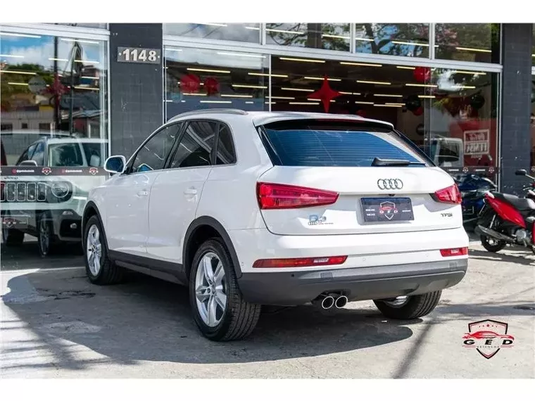 Audi Q3 Branco 14