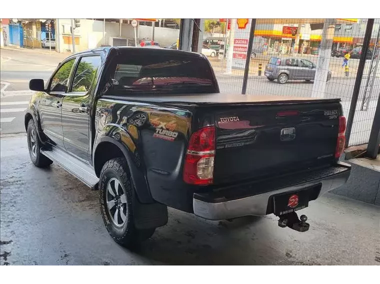 Toyota Hilux Preto 14