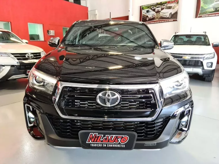 Toyota Hilux Preto 1