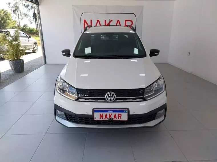 Volkswagen Saveiro Branco 4