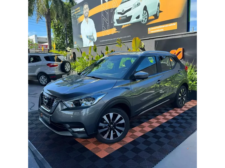 Nissan Kicks Cinza 4