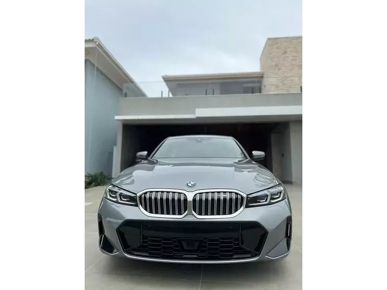 BMW 320i Cinza 11