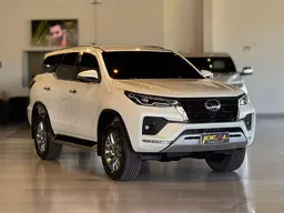 Toyota Hilux SW4