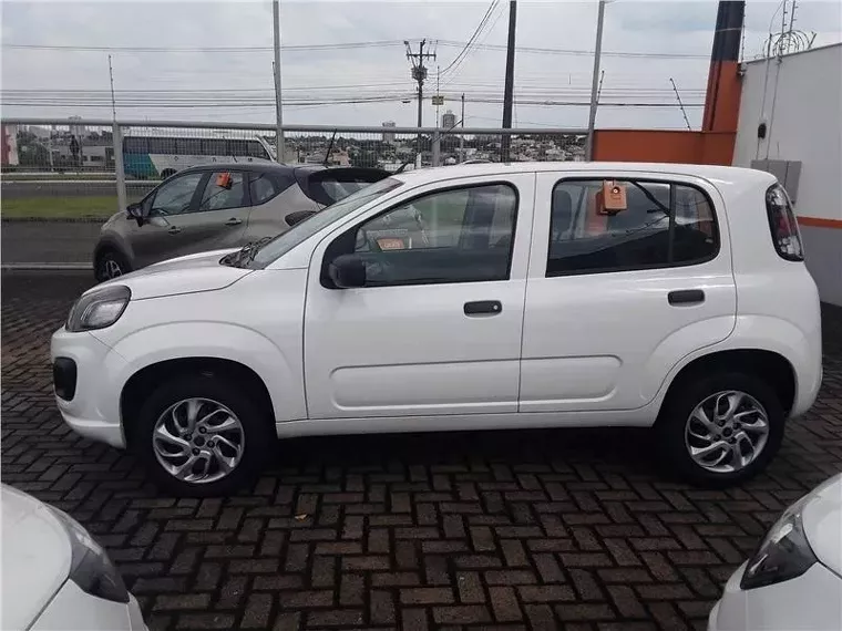 Fiat Uno Branco 1