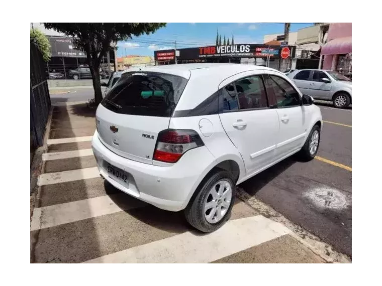 Chevrolet Agile Branco 6