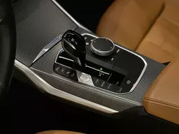 BMW 330i