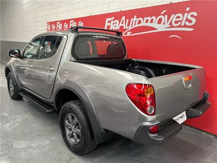 Mitsubishi L200 Triton Prata 20