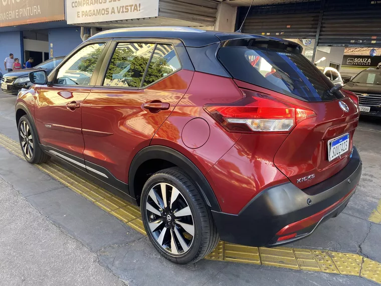 Nissan Kicks Vermelho 2