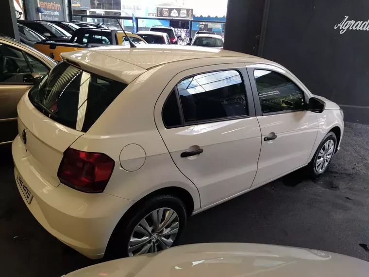 Volkswagen Gol Branco 1