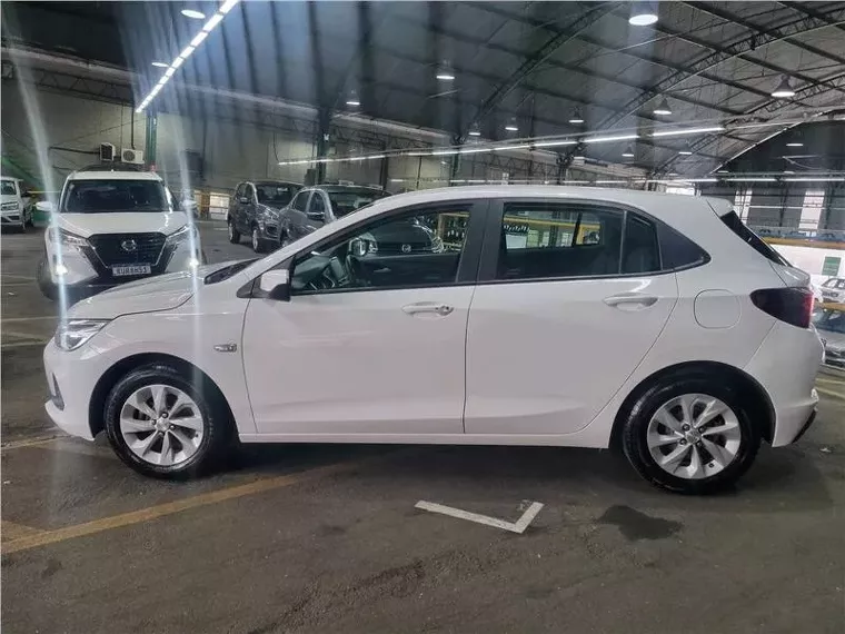 Chevrolet Onix Branco 5