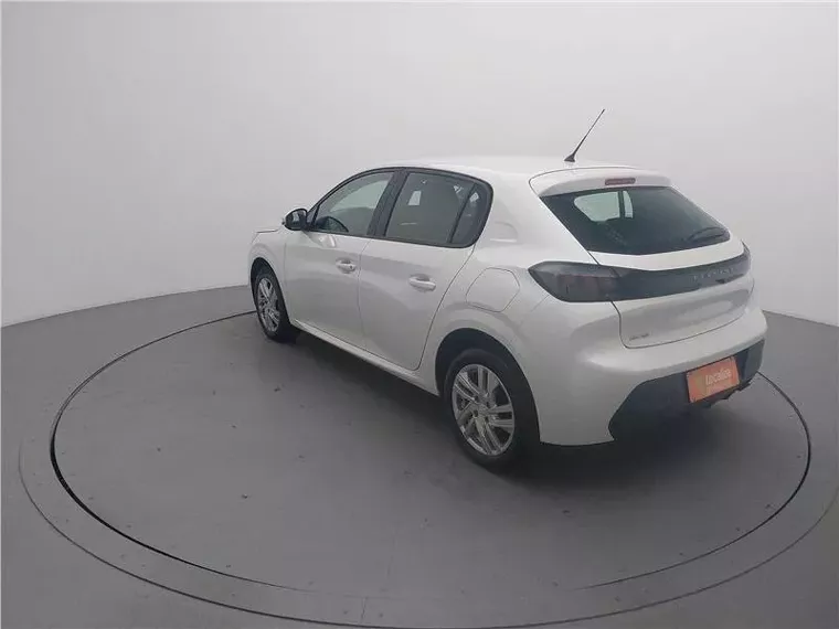 Peugeot 208 Branco 13