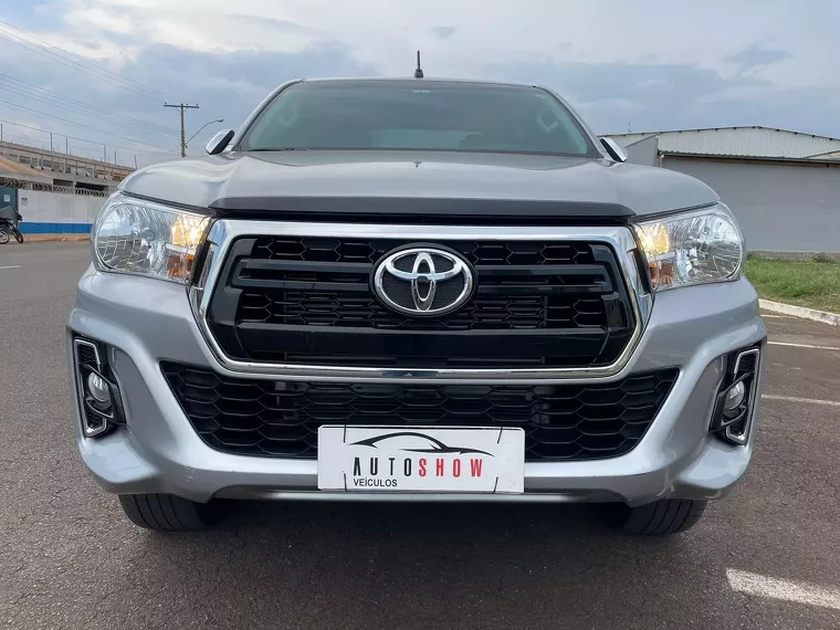 Toyota Hilux Prata 3