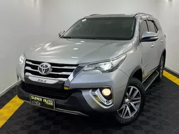 Toyota Hilux SW4