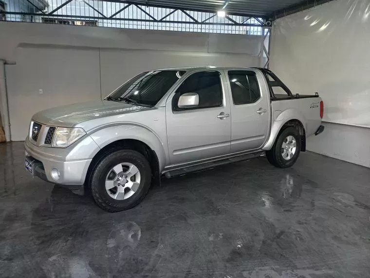 Nissan Frontier Prata 5