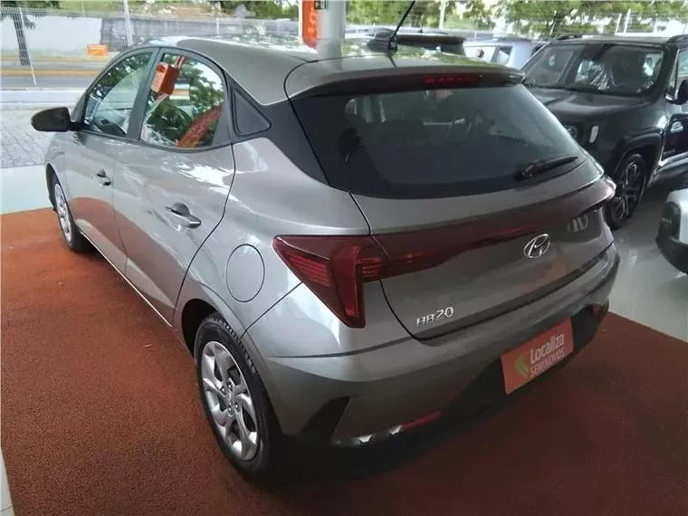 Hyundai HB20 Prata 2