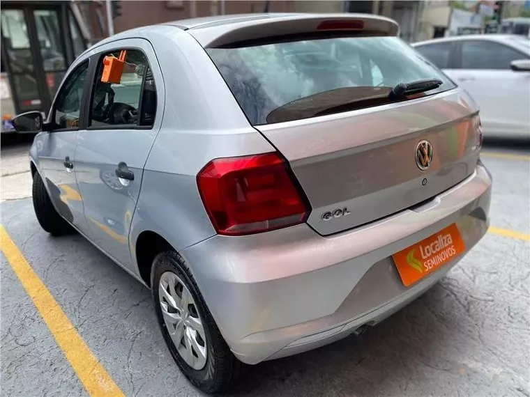 Volkswagen Gol Prata 3