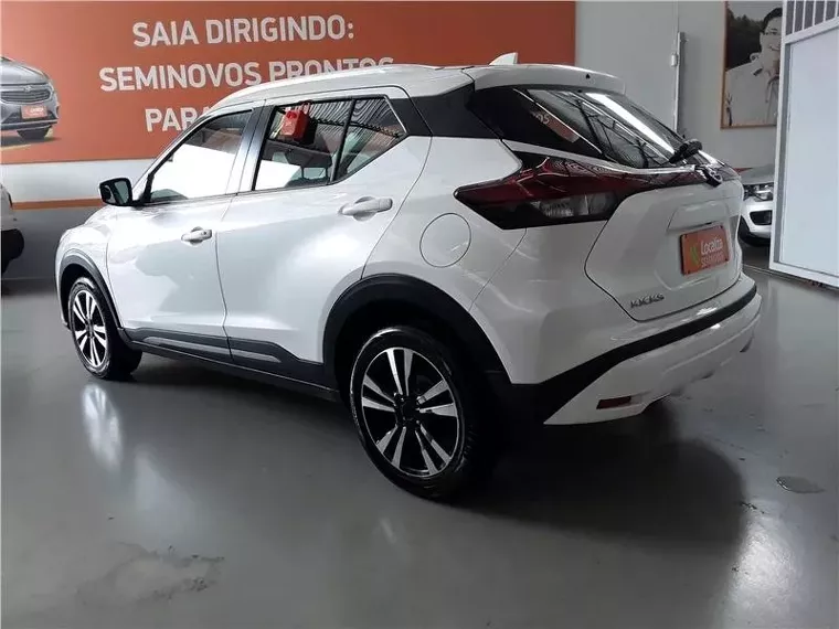 Nissan Kicks Branco 12