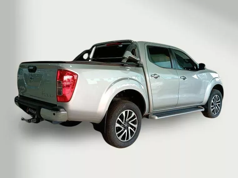 Nissan Frontier Prata 6