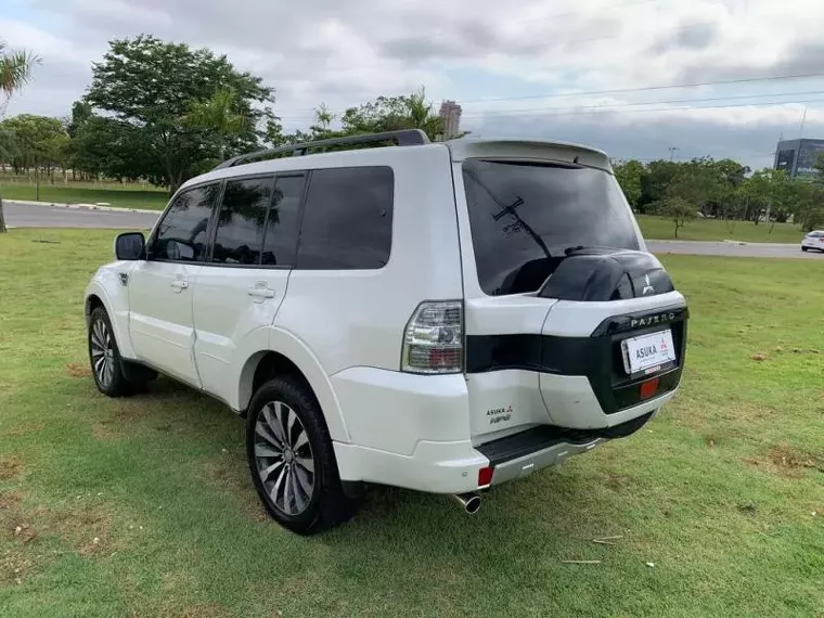 Mitsubishi Pajero Full Branco 24