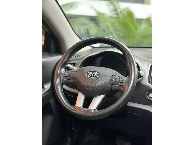 KIA Sportage Prata 13