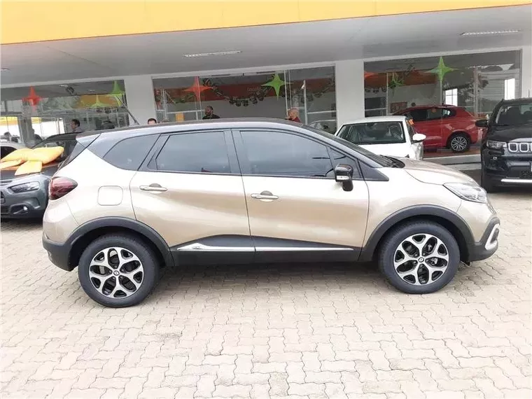 Renault Captur Bronze 3