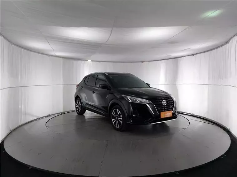 Nissan Kicks Preto 12