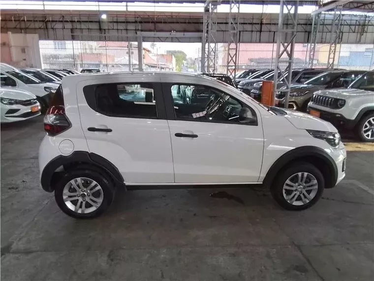 Fiat Mobi Branco 10