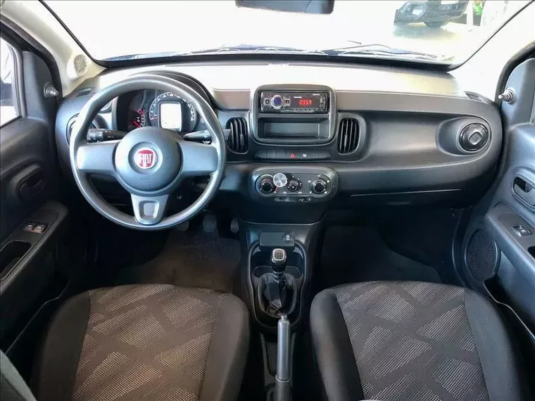 Fiat Mobi Preto 5