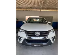 Hilux SW4