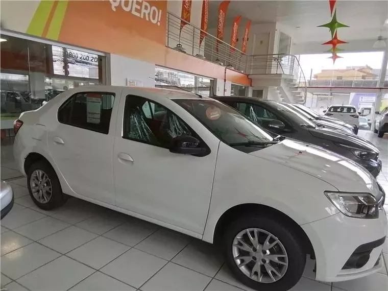 Renault Logan Branco 1