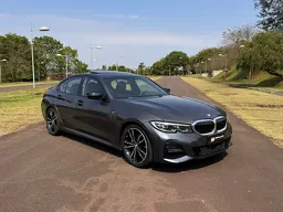 BMW 320i