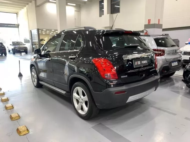 Chevrolet Tracker Preto 10