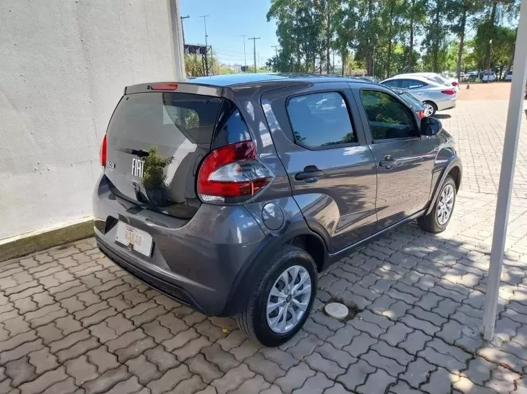 Fiat Mobi Cinza 3