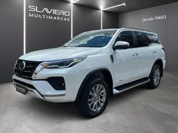 Toyota Hilux SW4