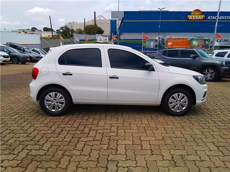 Volkswagen Gol Branco 9