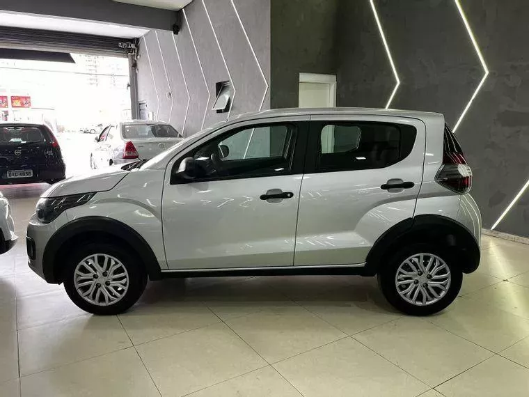 Fiat Mobi Prata 6