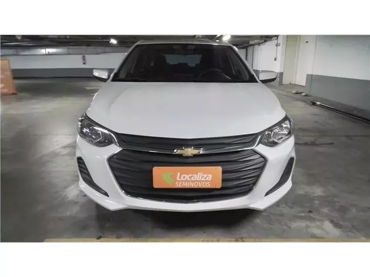 Chevrolet Onix Branco 1